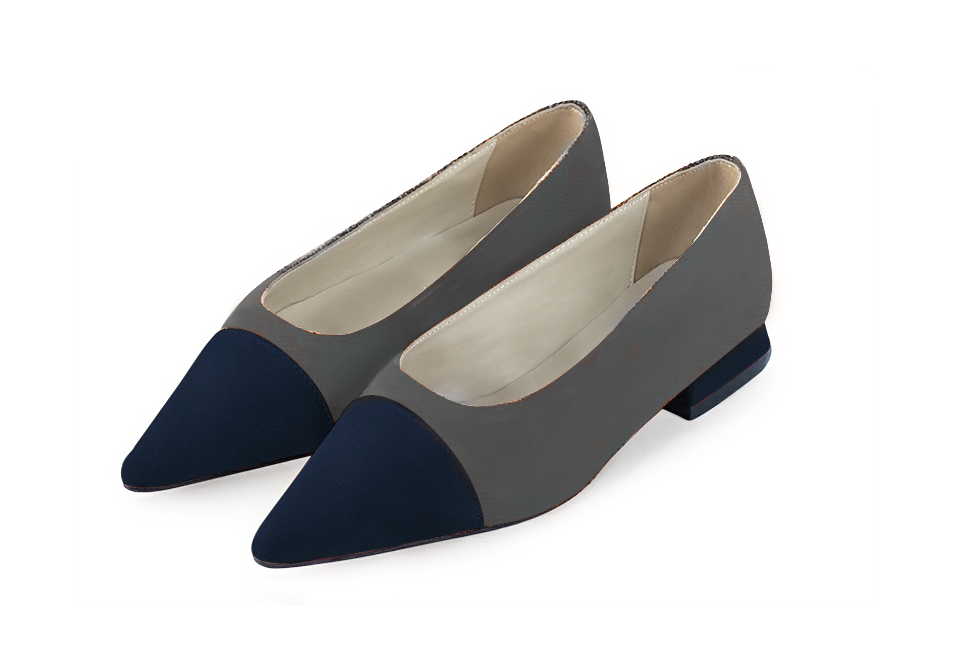 Midnight blue and dark grey women's dress pumps, with a round neckline. Pointed toe. Flat block heels. Front view - Florence KOOIJMAN
